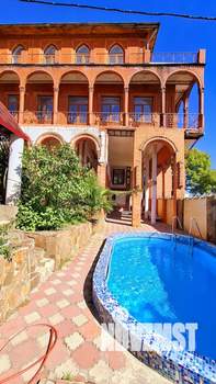 Дом 706м², 4-этажный, участок 7 сот.