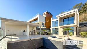 Дом 242м², 3-этажный, участок 5 сот.