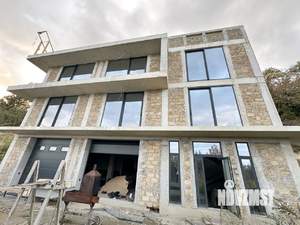 Коттедж 380м², 3-этажный, участок 14 сот.