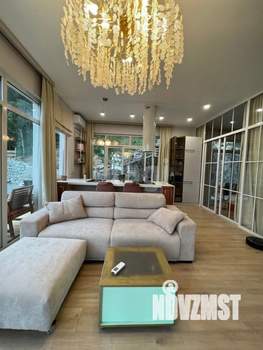 Дом 220м², 2-этажный, участок 7 сот.