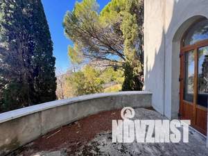 Дом 600м², 3-этажный, участок 20 сот.