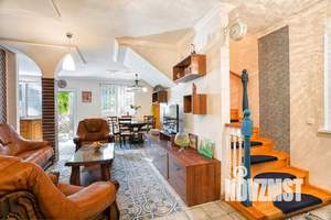 Таунхаус 173м², 3-этажный, участок 1 сот.