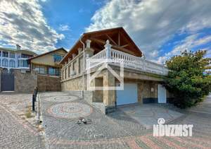 Дом 630м², 3-этажный, участок 10 сот.