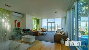 Дом 703м², 2-этажный, участок 12 сот.