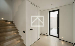 Дом 290м², 3-этажный, участок 5 сот.