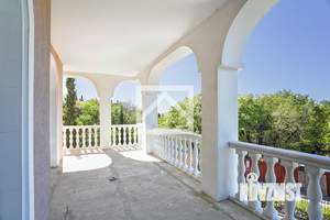 Дом 491м², 4-этажный, участок 10 сот.