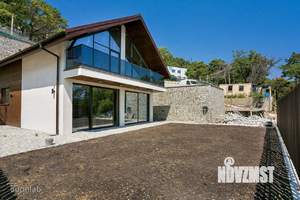 Дом 234м², 2-этажный, участок 8 сот.