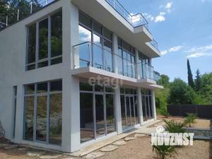 Дом 228м², 2-этажный, участок 8 сот.