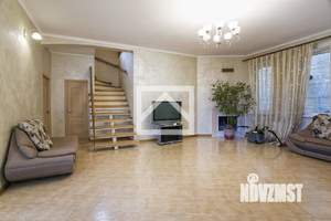 Коттедж 363м², 3-этажный, участок 4 сот.