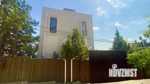 Дом 240м², 3-этажный, участок 3 сот.