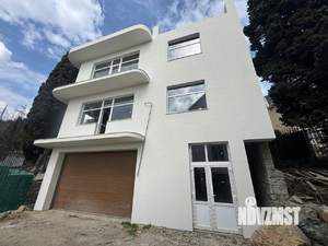 Дом 300м², 3-этажный, участок 6 сот.