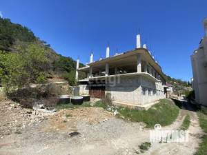 Дом 1950м², 3-этажный, участок 12 сот.