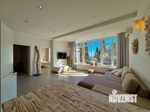 Дом 273м², 3-этажный, участок 5 сот.