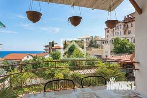 Коттедж 363м², 3-этажный, участок 4 сот.