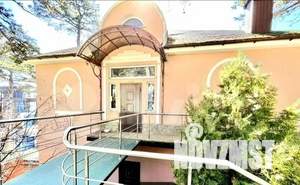 Дом 229м², 3-этажный, участок 4 сот.