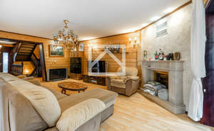 Дом 599м², 3-этажный, участок 13 сот.