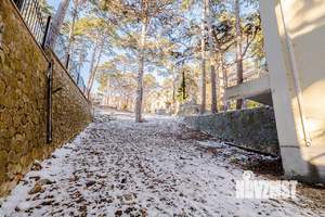 Дом 300м², 3-этажный, участок 10 сот.