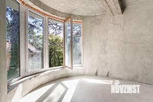 Дом 300м², 3-этажный, участок 10 сот.