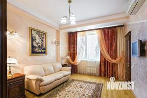 Дом 1500м², 4-этажный, участок 42 сот.