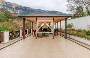 Дом 599м², 3-этажный, участок 13 сот.