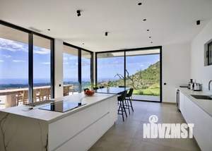 Дом 389м², 2-этажный, участок 10 сот.