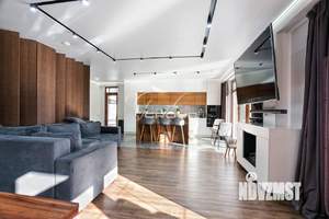 Дом 285м², 3-этажный, участок 12 сот.