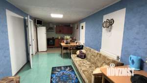 Дом 400м², 3-этажный, участок 15 сот.