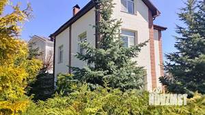 Дом 325м², 3-этажный, участок 15 сот.