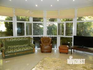 Дом 228м², 3-этажный, участок 3 сот.