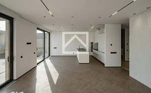 Дом 290м², 3-этажный, участок 5 сот.