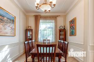 Дом 528м², 3-этажный, участок 17 сот.