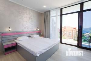 Дом 299м², 2-этажный, участок 3 сот.