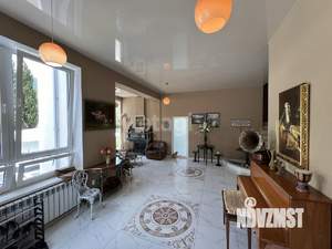 Дом 606м², 4-этажный, участок 15 сот.