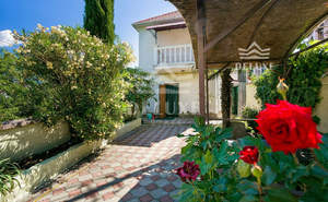 Дом 270м², 3-этажный, участок 3 сот.