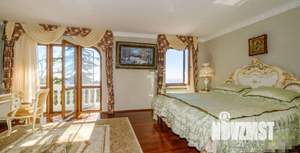 Дом 267м², 3-этажный, участок 35 сот.