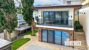 Дом 620м², 3-этажный, участок 11 сот.