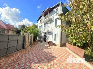 Дом 210м², 3-этажный, участок 6 сот.