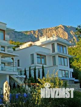 Дом 475м², 3-этажный, участок 6 сот.