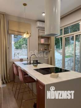 Дом 220м², 2-этажный, участок 7 сот.