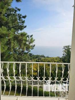 Дом 283м², 2-этажный, участок 10 сот.