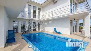 Дом 440м², 3-этажный, участок 7 сот.