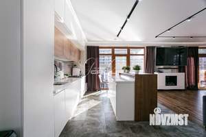 Дом 285м², 3-этажный, участок 12 сот.