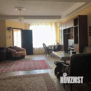 Таунхаус 240м², 3-этажный, участок 3 сот.