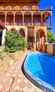 Дом 706м², 4-этажный, участок 7 сот.