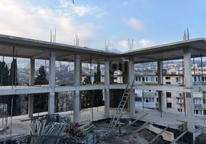 Дом 600м², 3-этажный, участок 10 сот.