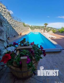 Дом 460м², 3-этажный, участок 8 сот.