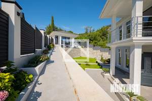 Дом 238м², 2-этажный, участок 7 сот.