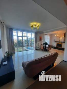 Дом 520м², 3-этажный, участок 8 сот.