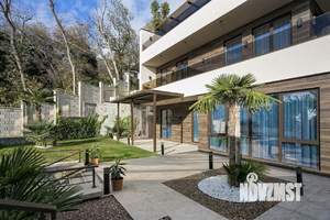 Дом 247м², 3-этажный, участок 8 сот.