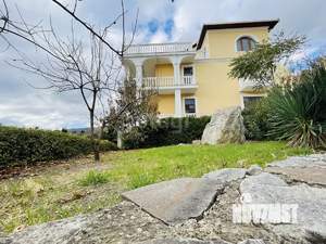 Дом 445м², 4-этажный, участок 11 сот.